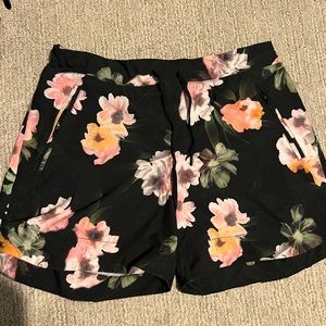 Board shorts or activewear shorts